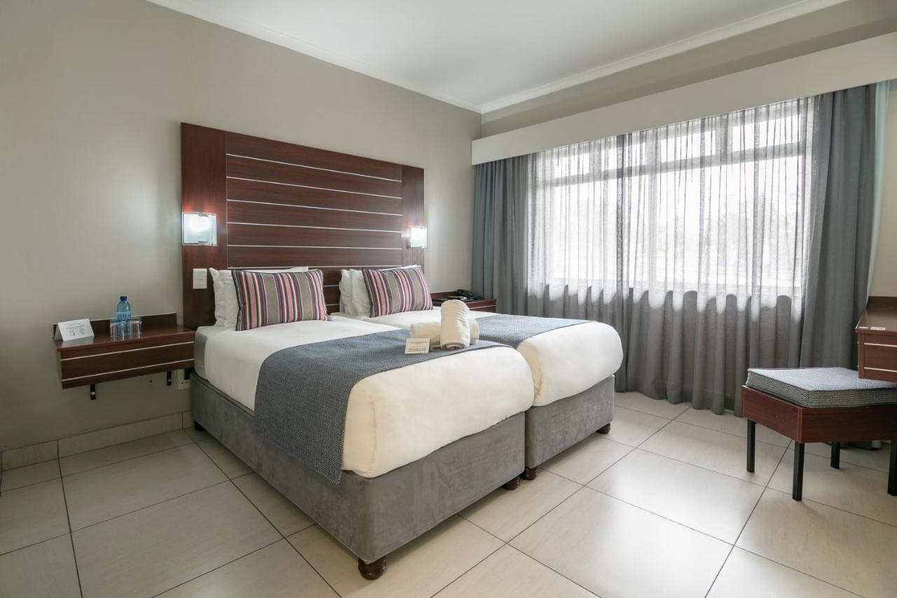 Hotel Savoy And Conference Centre Mthatha Exterior photo